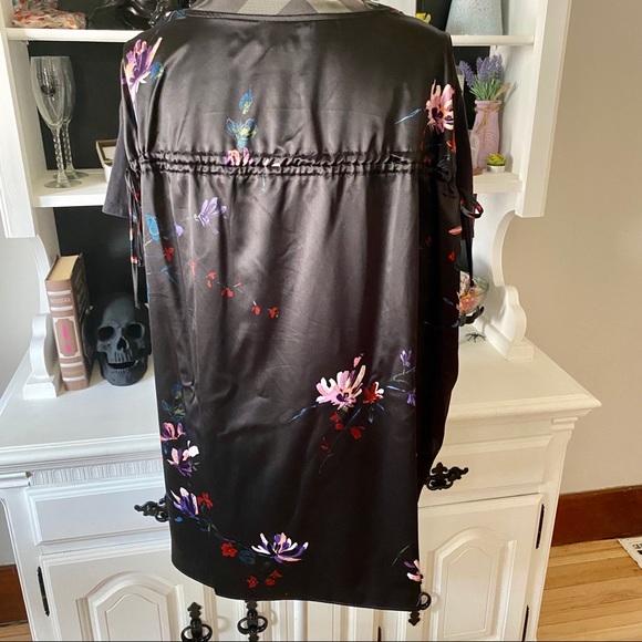 Black Floral Print Back Top - Picture 5 of 8